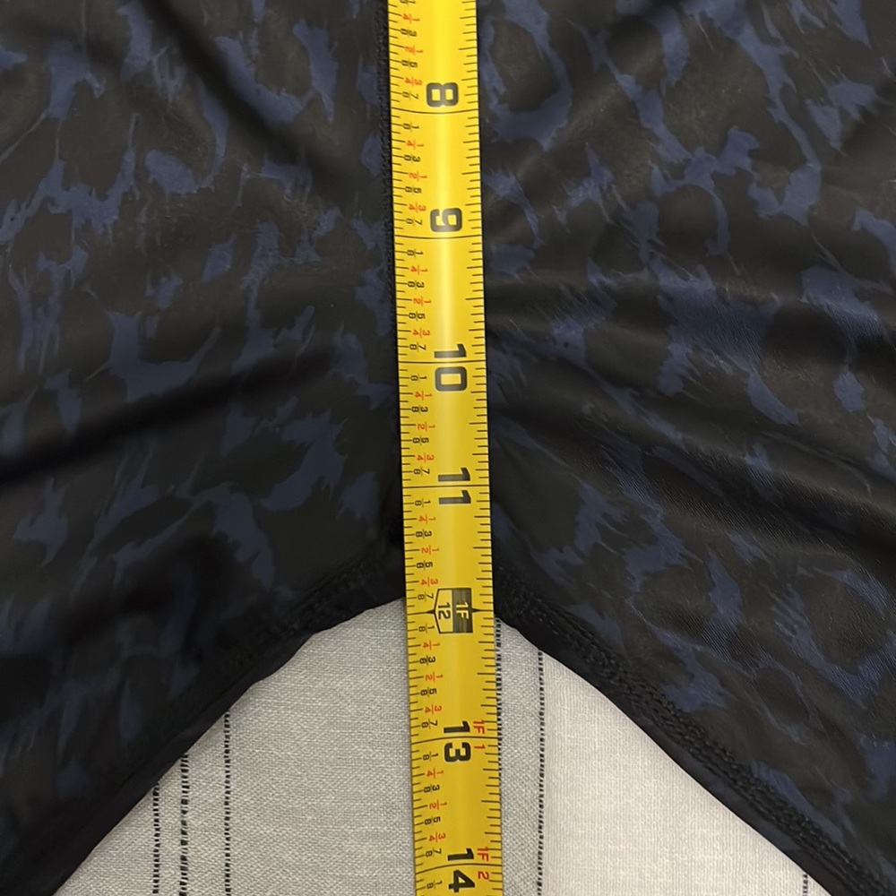 Halston Medium Abstract Leopard Classic Navy Leggings Nwt - Picture 4 of 8